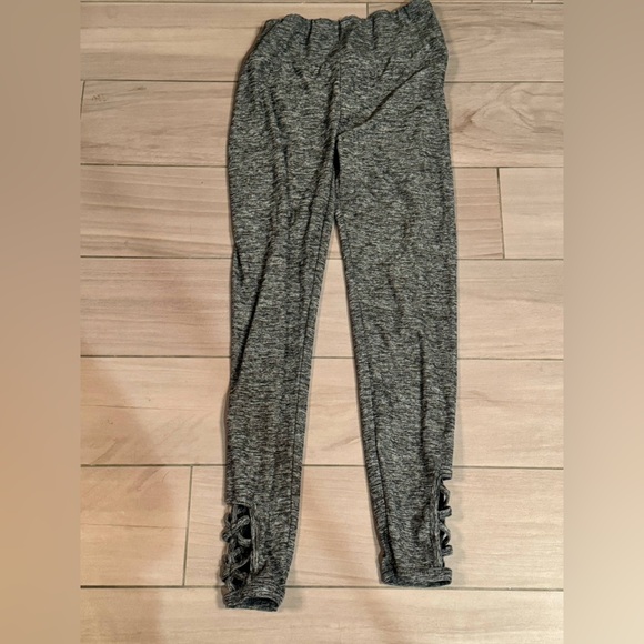 Gray Leggings with Lace Detail MEDIUM - Picture 2 of 4